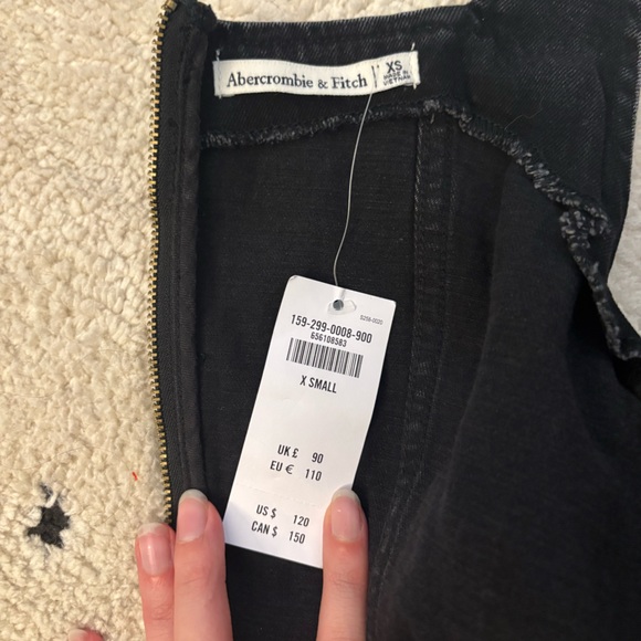 Abercrombie & Fitch Black Dress with Gold Zipper - Picture 4 of 7